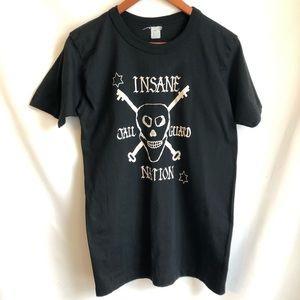 Art-Flo Vintage Tattoo Art Style Skull & Bones Tee